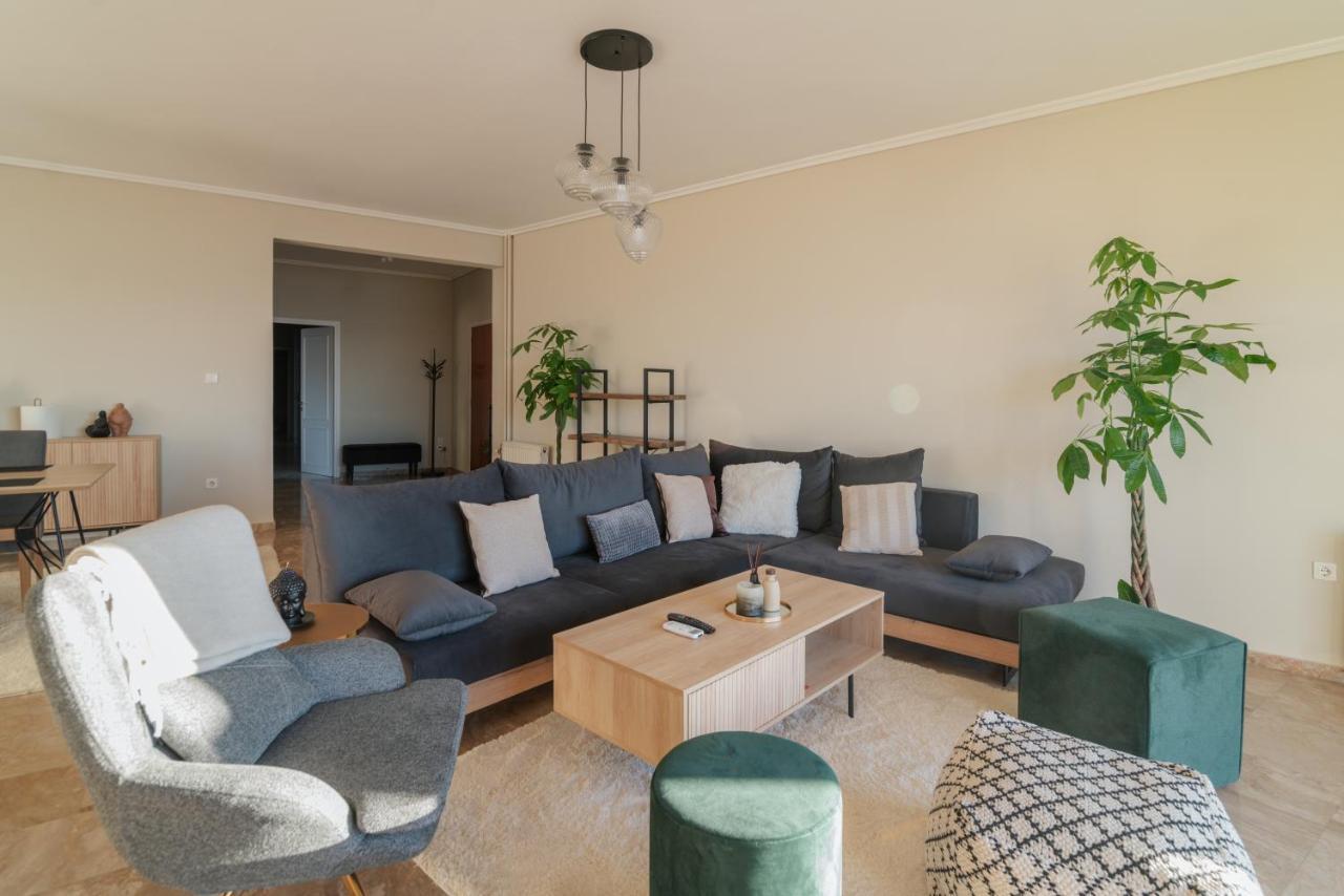 Sea Front Luxury Apartment باترا المظهر الخارجي الصورة