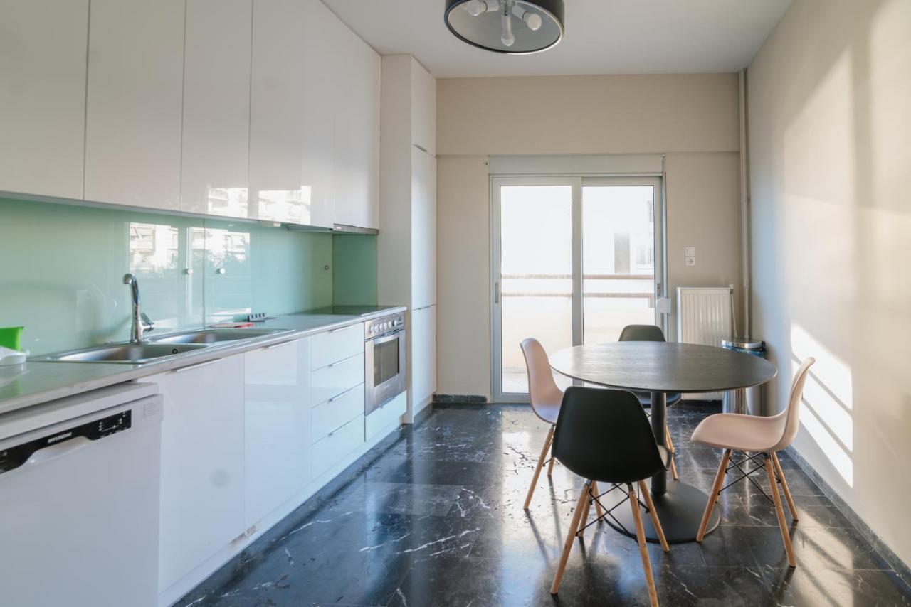 Sea Front Luxury Apartment باترا المظهر الخارجي الصورة