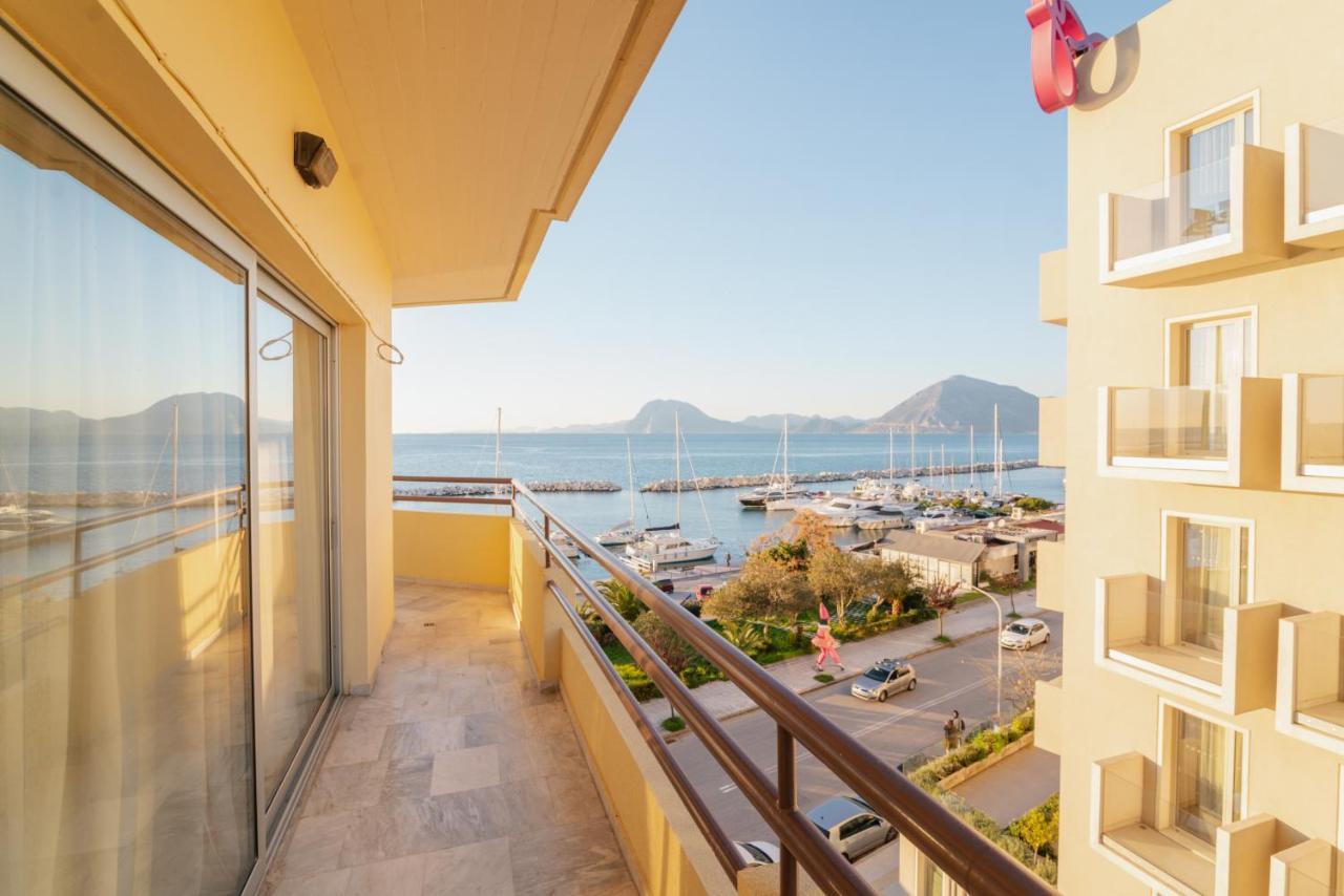 Sea Front Luxury Apartment باترا المظهر الخارجي الصورة